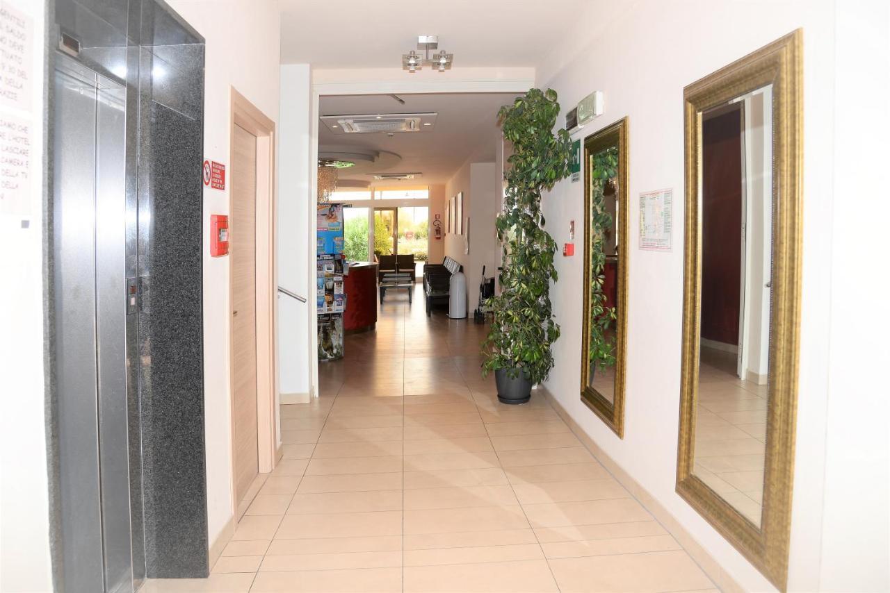 Hotel Cosmopol Cesenatico Εξωτερικό φωτογραφία